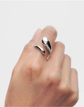 Load image into Gallery viewer, Orbit Ring, Silver