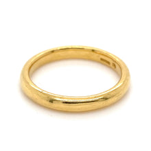 Load image into Gallery viewer, 22ct Yellow Gold, 2mm Traditional Court Wedding Ring