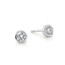 Load image into Gallery viewer, 18ct White Gold, 0.52ct G SI1 Diamond Stud Earrings