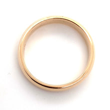 Load image into Gallery viewer, 18ct Red Gold, 5mm Traditonal Court Wedding Ring