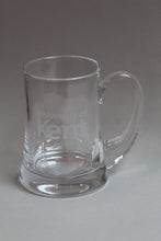 Load image into Gallery viewer, University of Kent Small Glass Tankard
