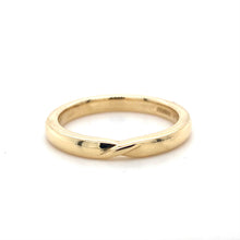 Load image into Gallery viewer, 18ct Yellow Gold, Twist Wedding Ring
