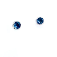 Load image into Gallery viewer, 18ct White Gold, Aquamarine Stud Earrings