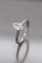 Load image into Gallery viewer, Platinum, 1.00ct D VS1 Laboratory Grown Diamond Ring