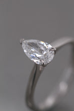 Load image into Gallery viewer, Platinum, 1.00ct D VS1 Laboratory Grown Diamond Ring