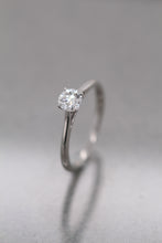 Load image into Gallery viewer, Platinum, 0.50ct G VS2 Mined Diamond Ring