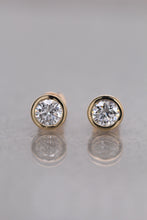 Load image into Gallery viewer, 9ct Yellow Gold, 1.01tcw D VS1 Laboratory Grown Diamond Earrings