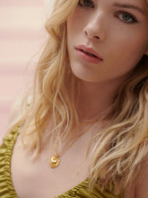 Load image into Gallery viewer, Electric Deco Heart Necklace, Goldplate