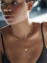 Load image into Gallery viewer, Untamed Deco Hearts Necklace, Goldplate
