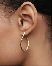 Load image into Gallery viewer, Air Hoops, Goldplate
