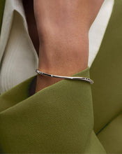 Load image into Gallery viewer, Air Bangle Small, Silver
