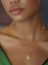 Load image into Gallery viewer, Untamed Deco Hearts Necklace, Goldplate
