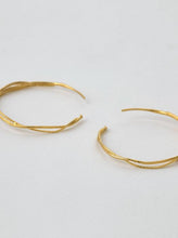 Load image into Gallery viewer, Fine Twist Hoop Earrings, Gold
