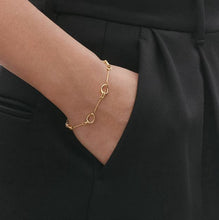 Load image into Gallery viewer, Offspring Interlocking Bracelet, 18ct Yellow Gold
