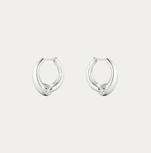 Load image into Gallery viewer, Reflect Earhoop Earrings Large, Sterling Silver
