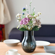 Load image into Gallery viewer, Cafu Vase Glass, Medium
