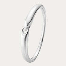 Load image into Gallery viewer, Reflect Bangle Medium, Sterling Silver
