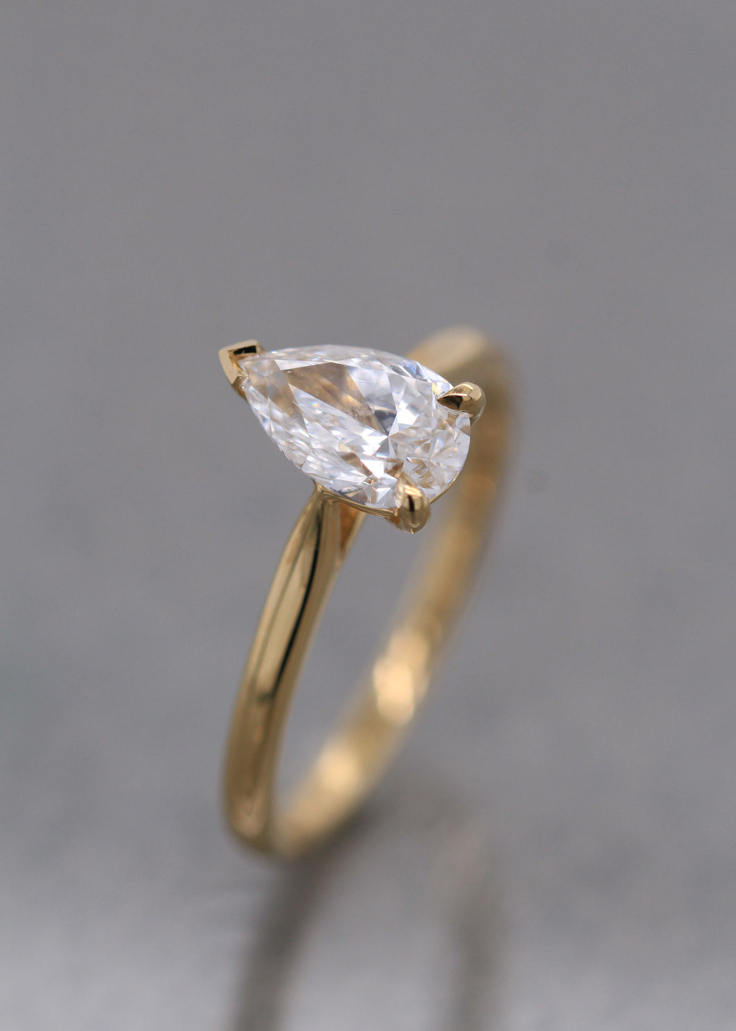 18ct Yellow Gold, 1.00ct D VVS2 Laboratory Grown Diamond Ring