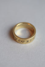 Load image into Gallery viewer, University of Kent Gold Vermeil band (6mm), Sterling Silver

